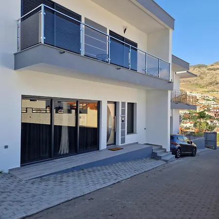 Semesterbostad B - Elegent 2 Bedroom Modern Townhouse Machico (Madeira)