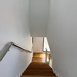 度假居 Beautiful Modern Townhouse With Parking Included 马希库