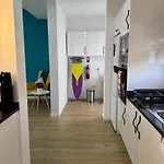 度假居 Beautiful Modern Townhouse With Parking Included