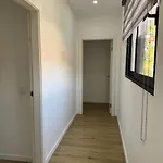 Beautiful Modern Townhouse With Parking Included 马希库