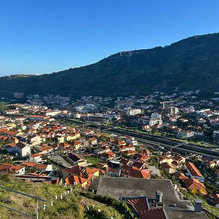 Beautiful Modern Townhouse With Parking Included * Machico (Madeira)