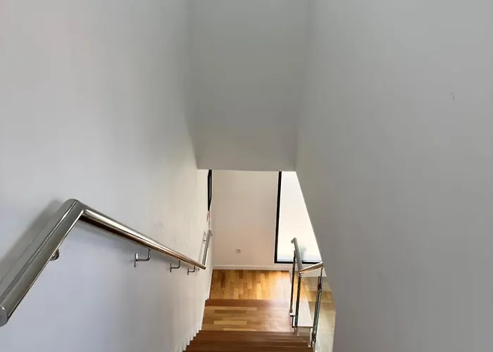 Casa de Férias B - Beautiful 2 Bedroom Modern Townhouse With Private Parking Machico (Madeira)