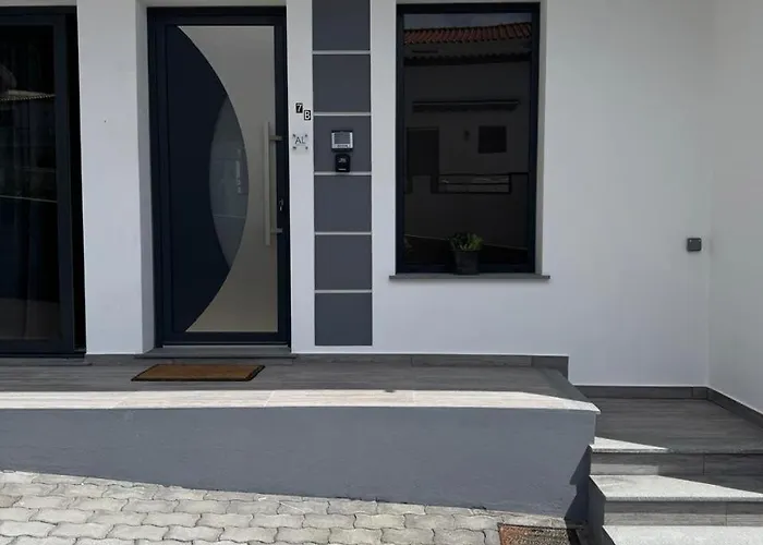 B - Beautiful 2 Bedroom Modern Townhouse With Private Parking Casa de Férias *